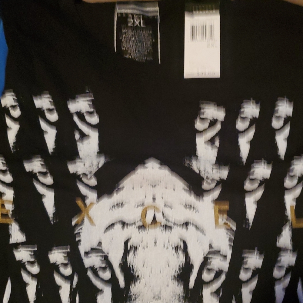 Men's Black and White Graphic Tee